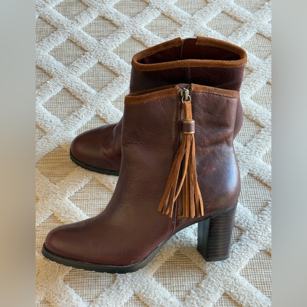 Lauren Ralph Carah Brown Leather Ankle Boots Zip Tassels Women's Size 8B - Picture 2 of 15